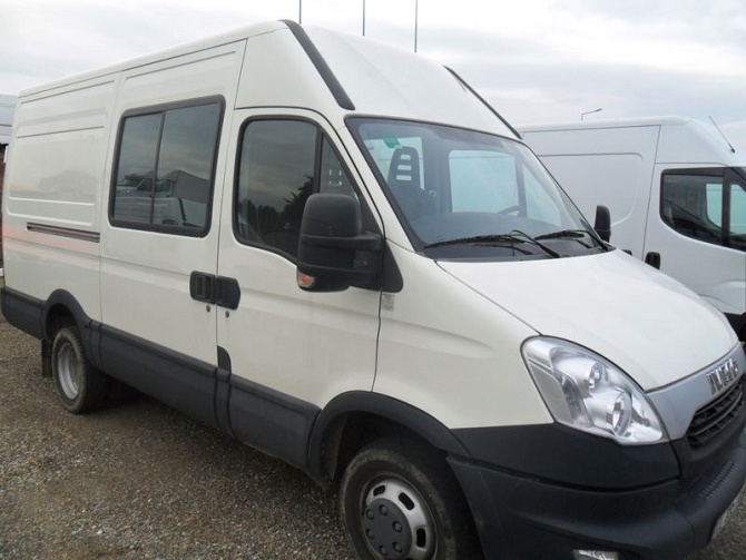 35C15L FOURGON 2012
